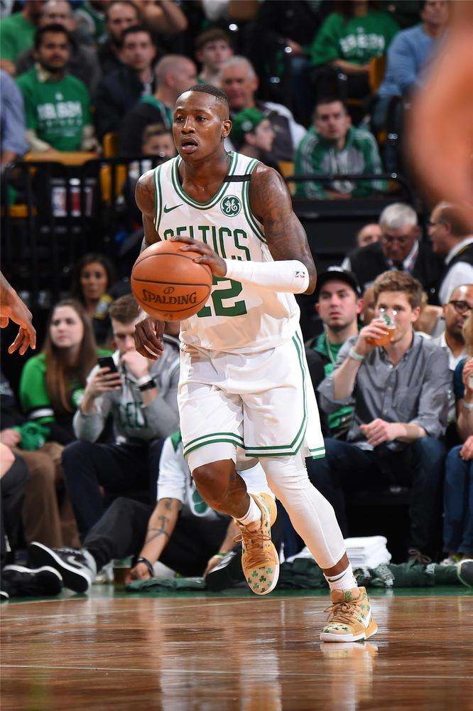 在为球队带 在为球队带